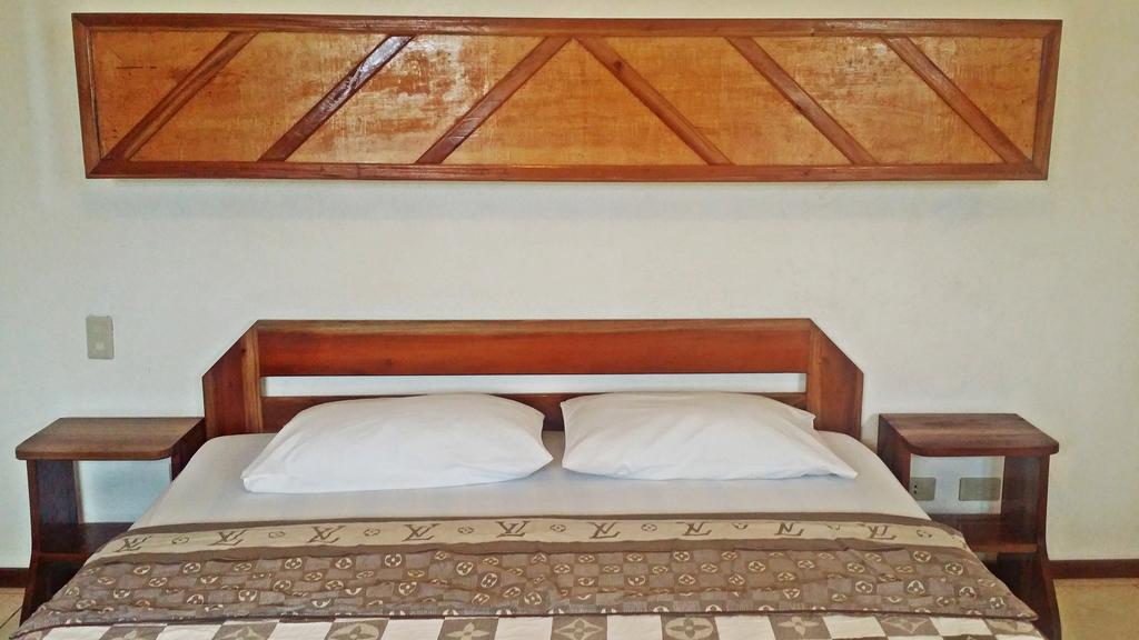 Bamboo Bungalows Resthouse Balabag  Zimmer foto
