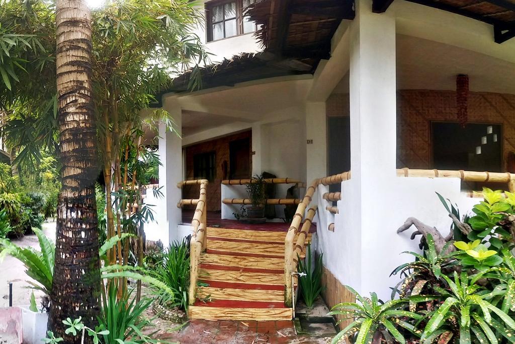 Bamboo Bungalows Resthouse Balabag  Zimmer foto