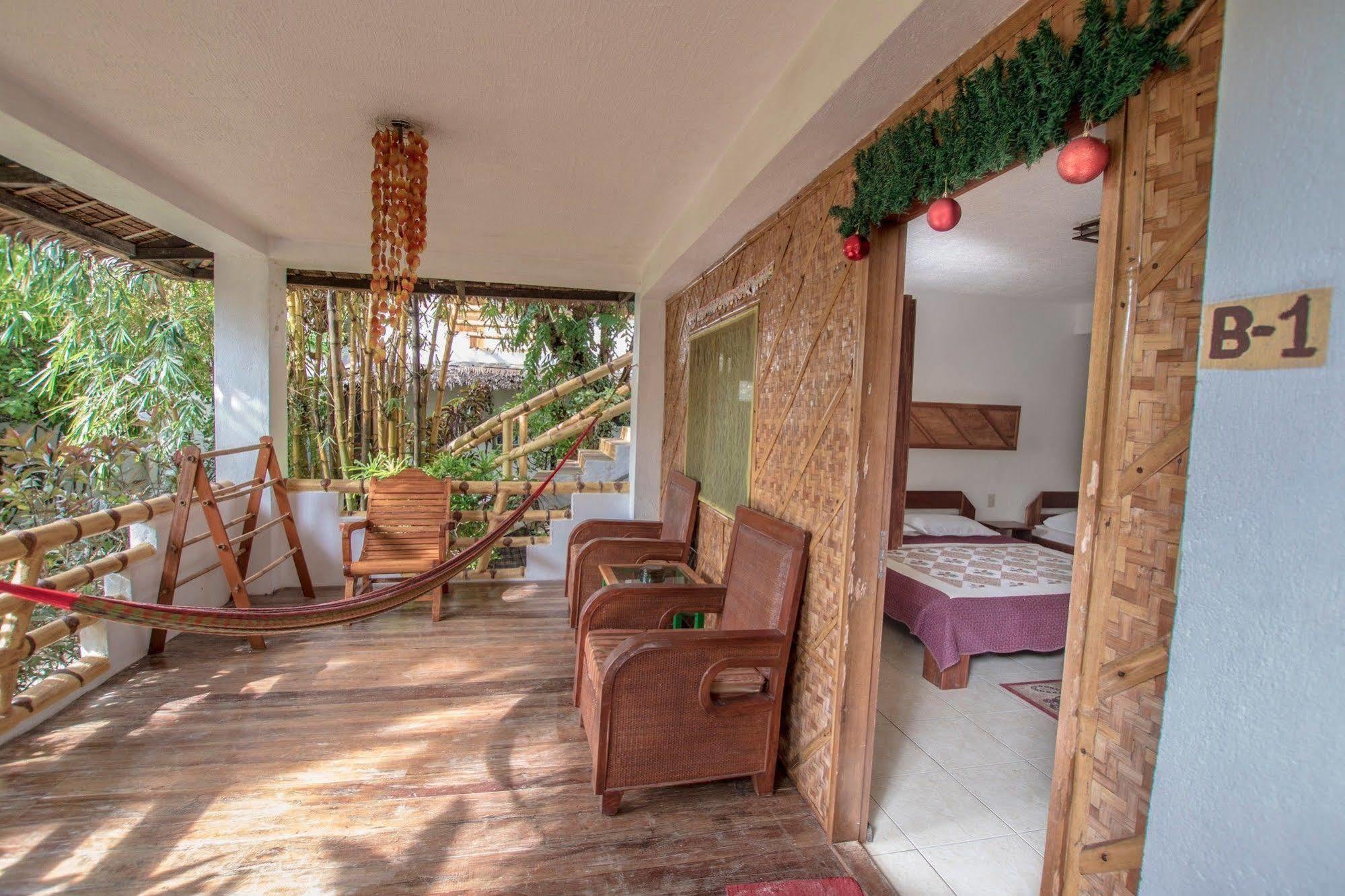 Bamboo Bungalows Resthouse Balabag  Exterior foto